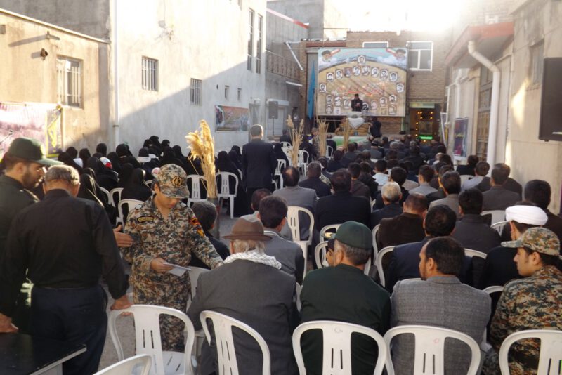 تصویری/همزمان با آغاز هفته دفاع مقدس یادواره شهدای آبروی محله بهار در سراب برگزار شد