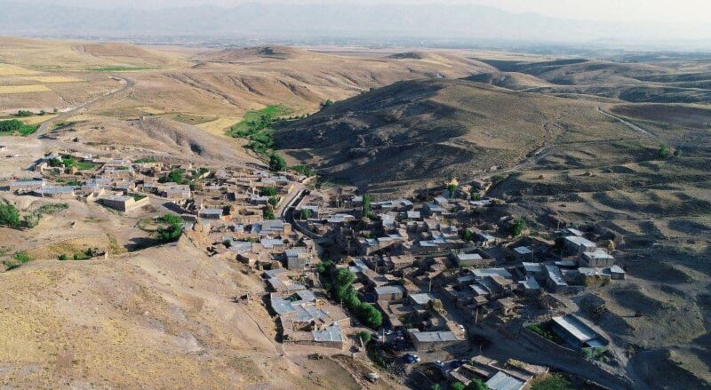 با رایزنی کانال خاطره_ها صورت گرفت/500 نهال به روستای استیلی شهرستان سراب اهدا می شود