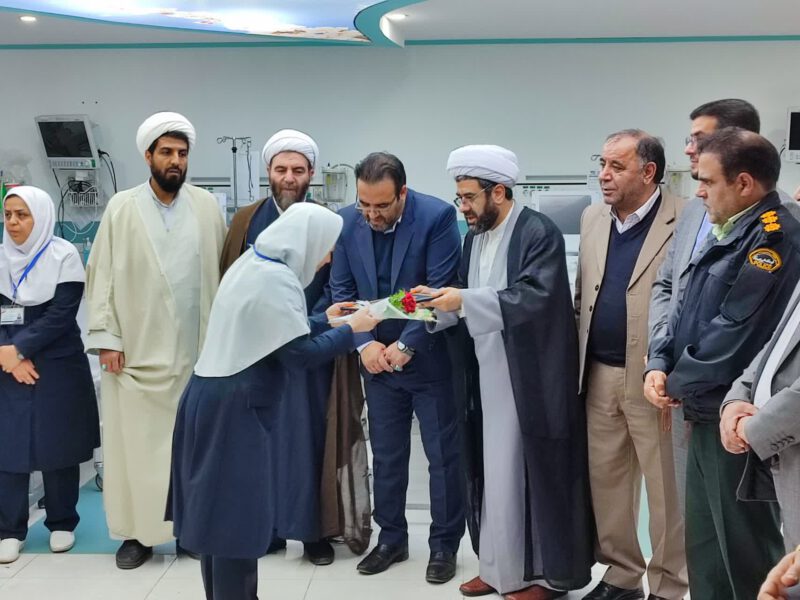 تجلیل از پرستاران بیمارستان امام خمینی ره سراب همزمان با گرامیداشت روز پرستار